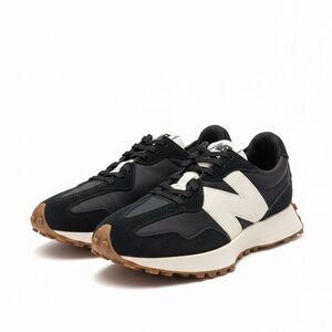 New Balance 327 women’s size 9